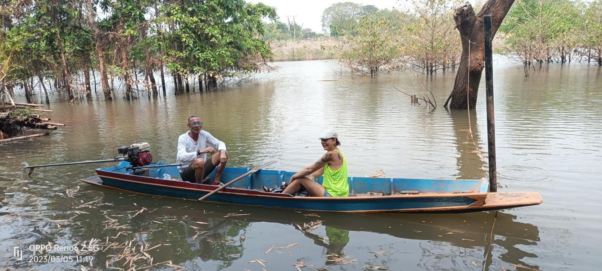 เฮือนน้ำน่าน House By The River Nan Uttaradit Buitenkant foto