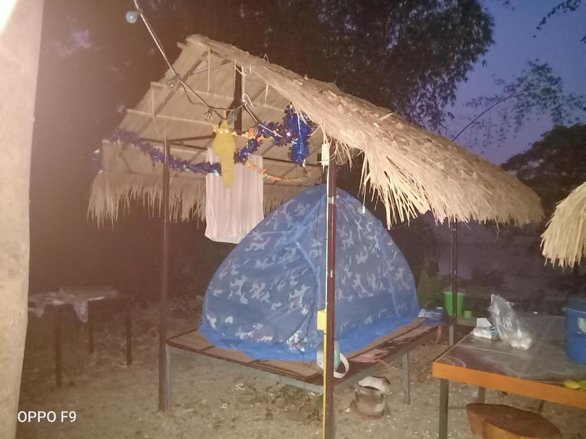 เฮือนน้ำน่าน House By The River Nan Uttaradit Buitenkant foto
